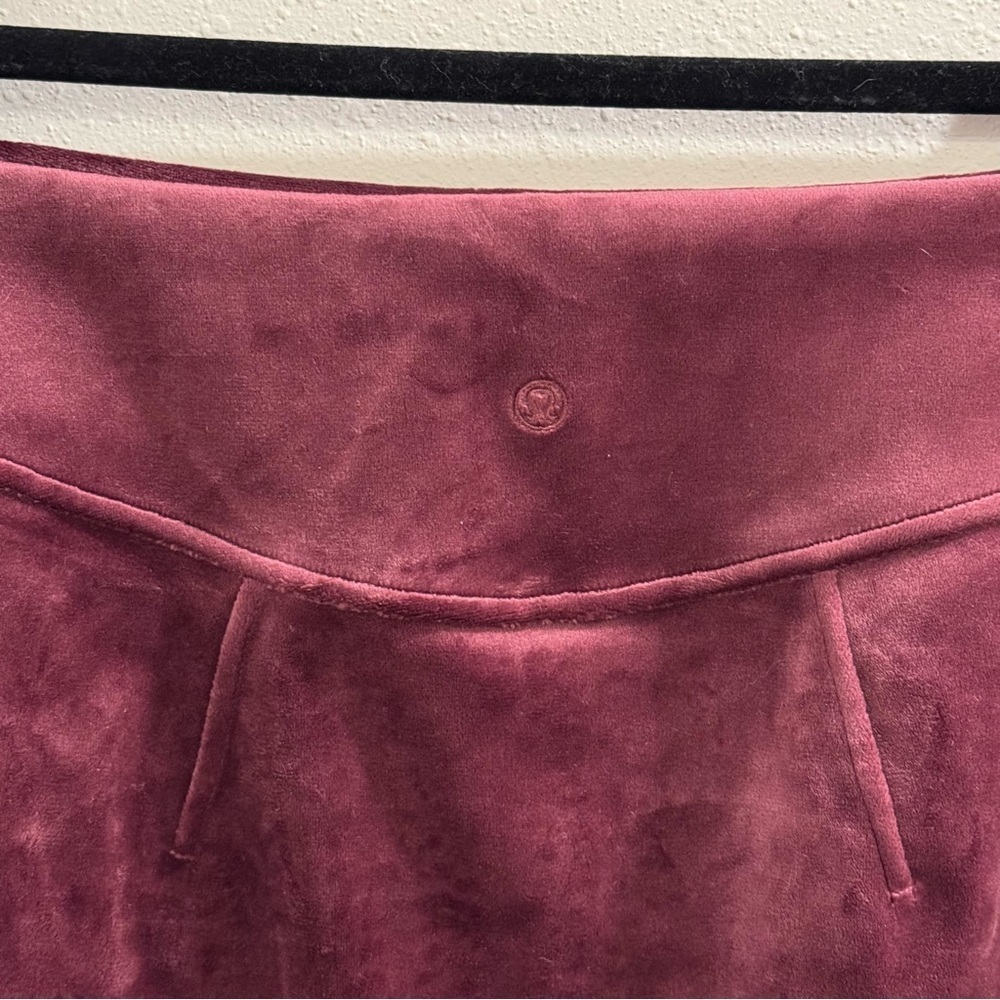 Lululemon NWT Medium Garnet Scuba High Rise Mini Velvet Skirt Comfort Casual - Picture 5 of 6